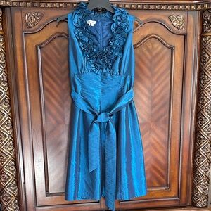London Times Elegant Metalic Blue Sleeveless Dress